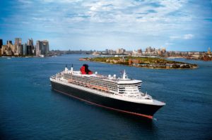 Cruise and Travel Report queen mary 2 leaving nyc